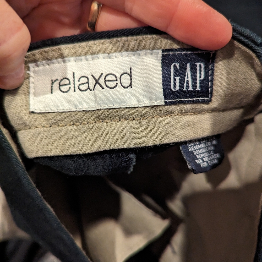 Gap navy AND khaki pleated relaxed fit chinos. 44/31 Big & tall. EUC - Picture 3 of 4
